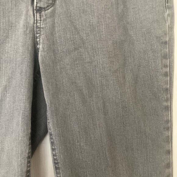 jones new york straight leg jeans - Picture 5 of 16